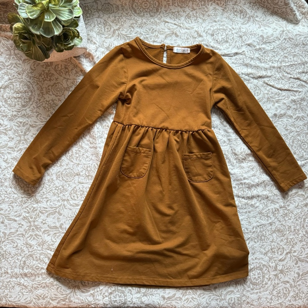 Girls long sleeve brown dress size 4/5